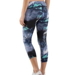 23. Lululemon Wunder Under Crop Denim Luon Milky Way